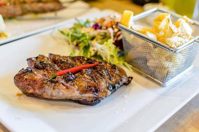 Steak Lounge